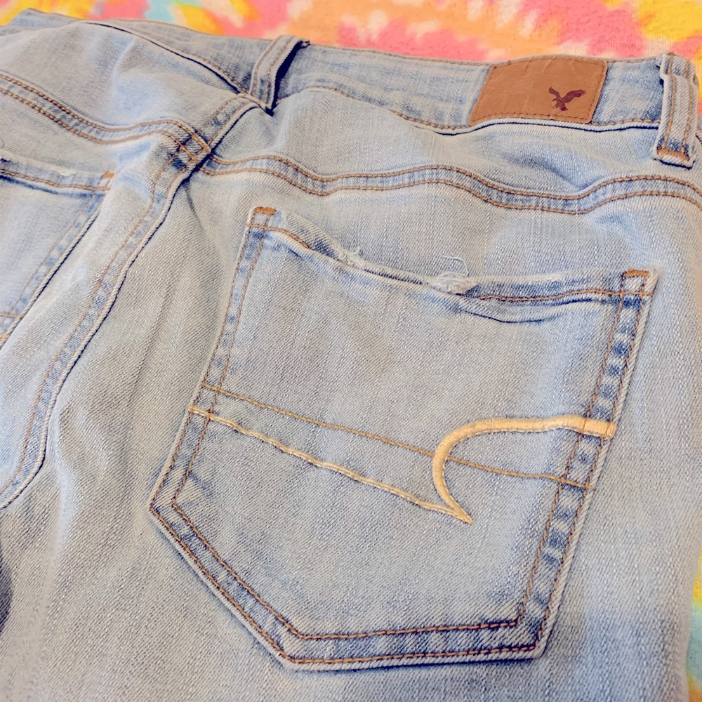 American Eagle light blue jeans